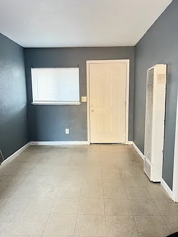 1503 Orlando Way — Photo 4