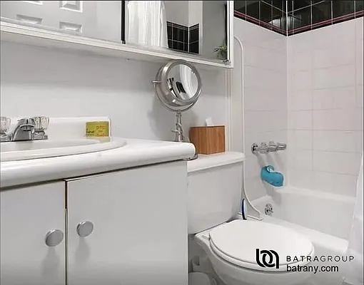 Rented by Batra Group Inc | media 4