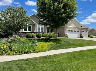 1522 Feather Run Trl, Cedar Falls, IA 50613