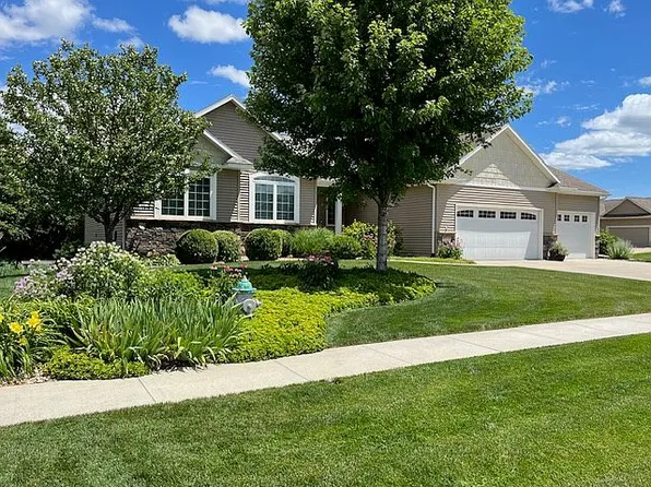 1522 Feather Run Trl, Cedar Falls, IA 50613