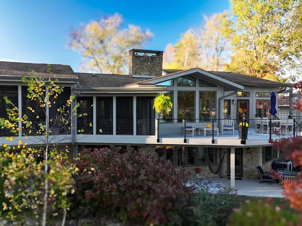 9313 W Reeves Dr, Columbus, IN 47201