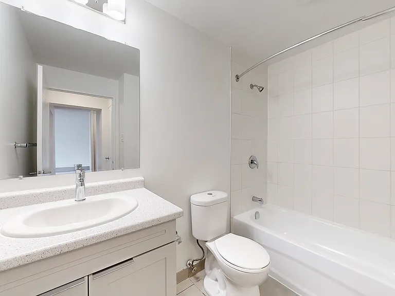 560 Proudfoot Ln — Photo 10