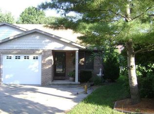 1107 Diana Ct, Effingham, IL 62401