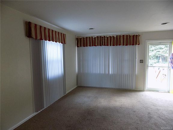 3rd image of 2116 W Poythress St