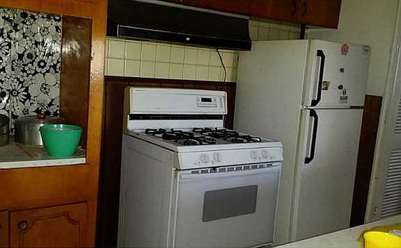 3rd image of 424 Gladys Ave