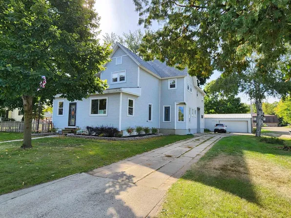212 West Lyons Street, Rio, WI 53960