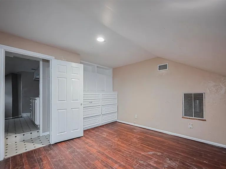4015 Black Locust Dr — Photo 40