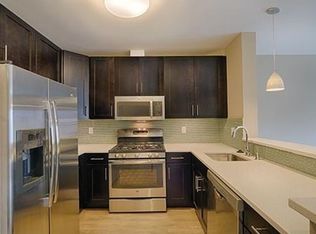 31 Rogers St #218, Cambridge, MA 02142
