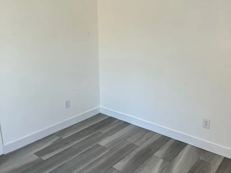 1172 Paradise Desert Ave — Photo 35