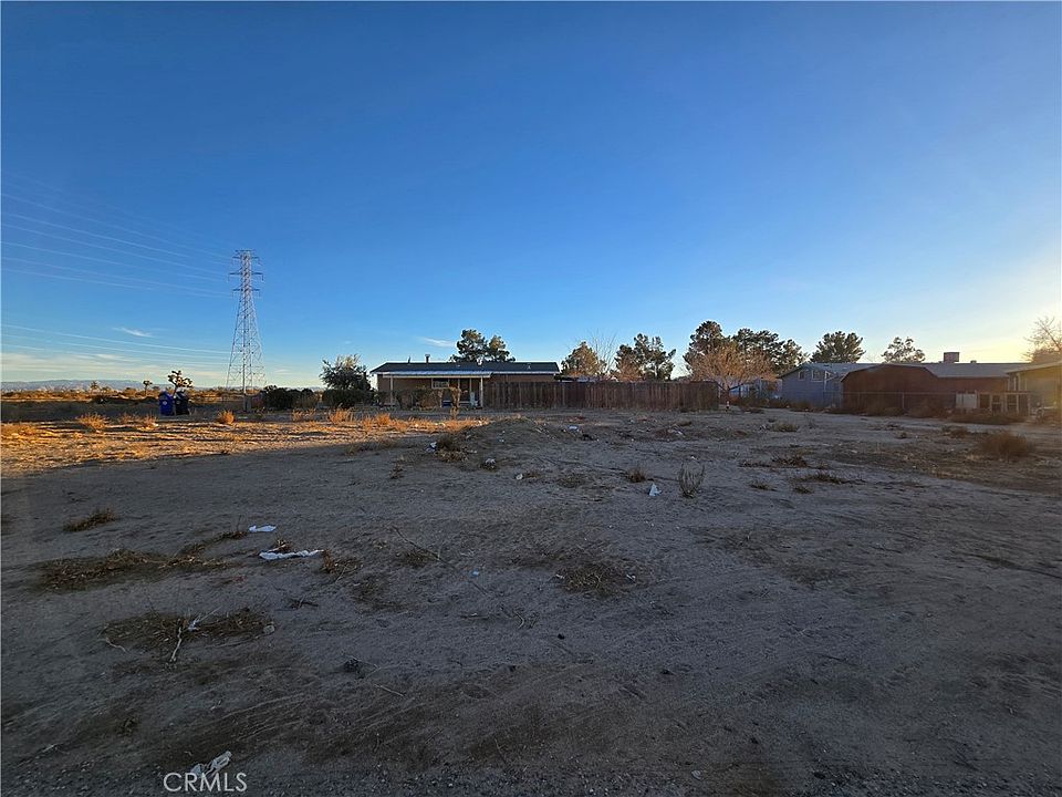 1st image of 19044 Janine St #23