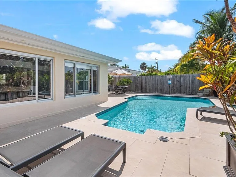 327 Avenida Milano — Photo 56