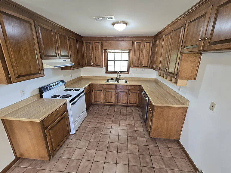 106 Prentice Ct — Photo 5