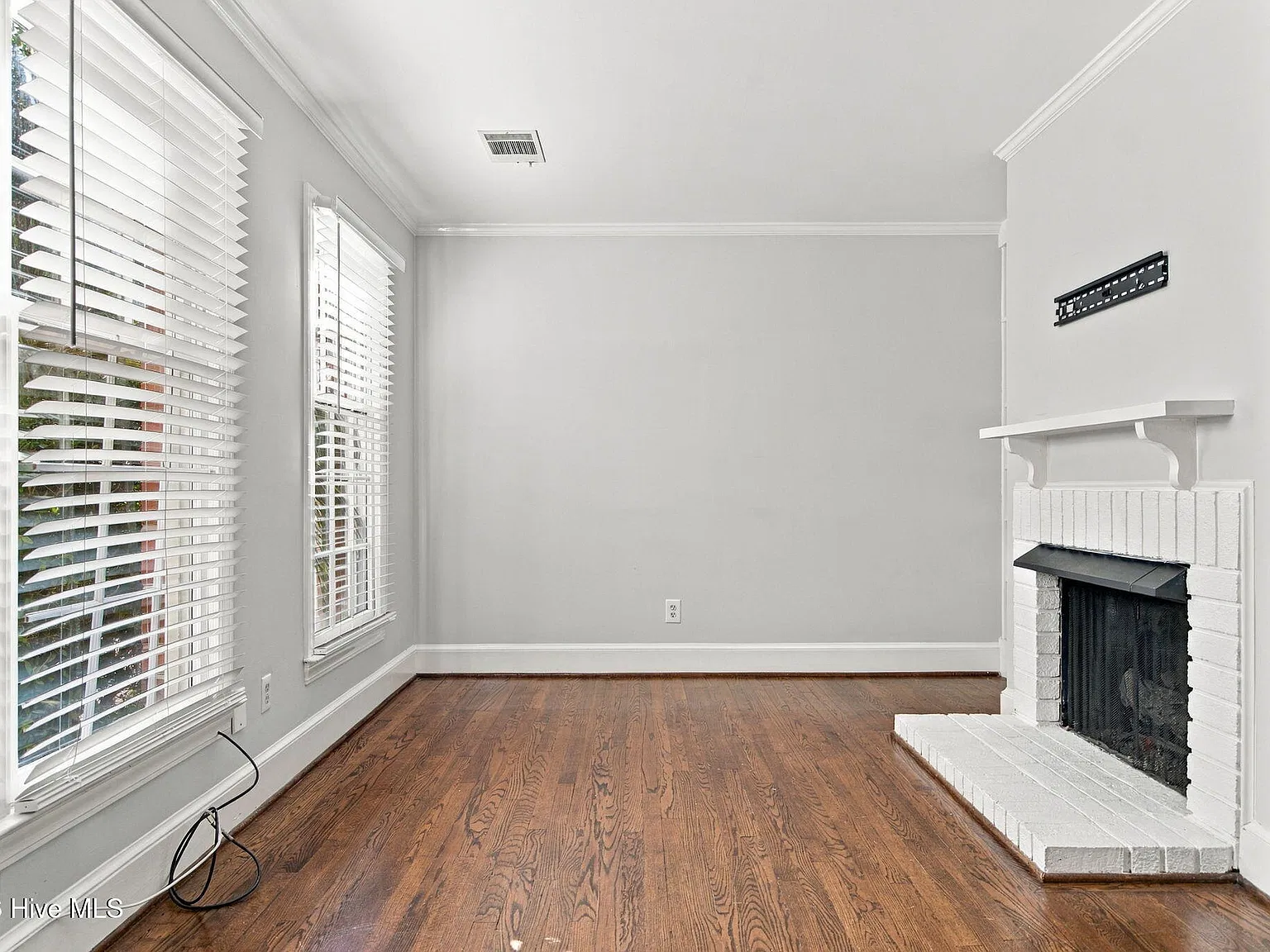 416 S 3rd St — Photo 4