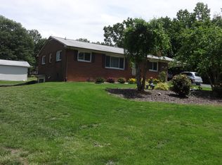 154 N Cedar Dr, Winston Salem, NC 27107