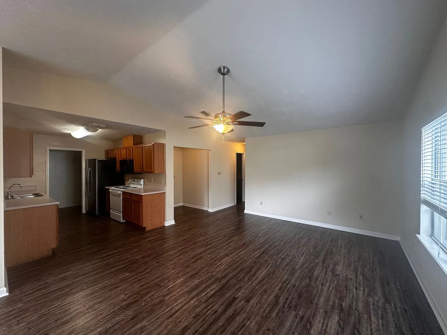 7206 Jaffrey Court-Scotswood in Killearn Lakes — Photo 2