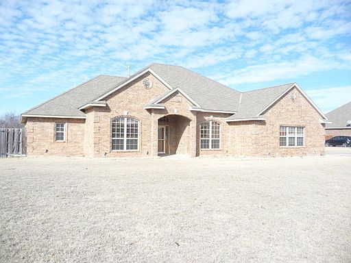 1st image of 62 NW Sandy Trail Ln