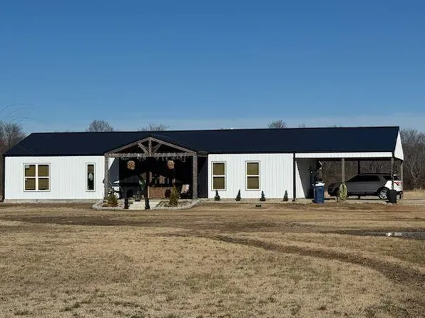 15675 Hackberry Rd, Henryetta, OK 74437