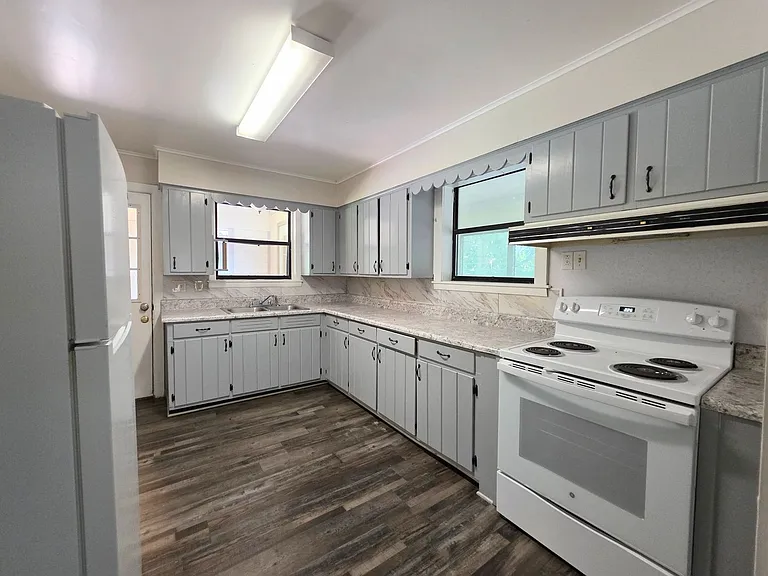 5404 N Blue Angel Pkwy — Photo 8