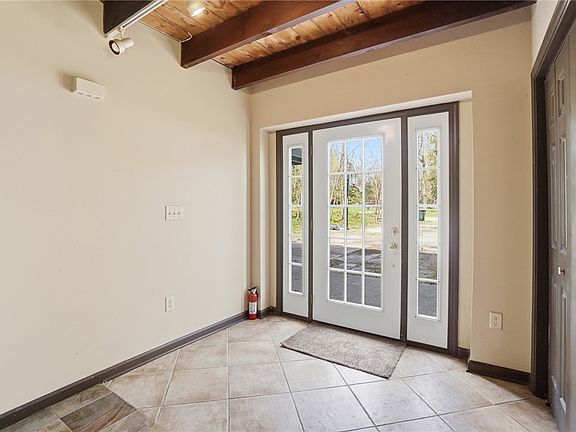 4th image of 1424 Glen View Rd