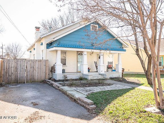 3rd image of 814 Maynard Ave