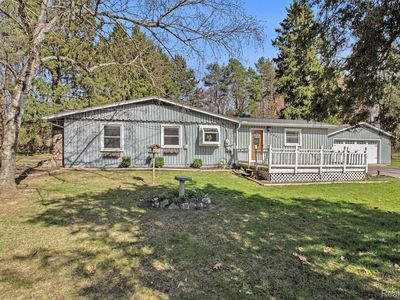 5951 Flemings Lake Rd, Clarkston, MI, 48346