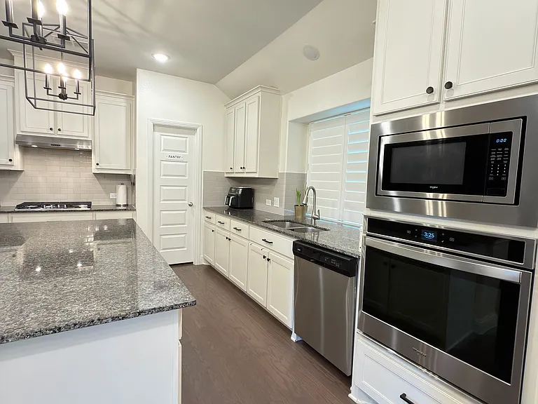 2215 Grassland Ave — Photo 9