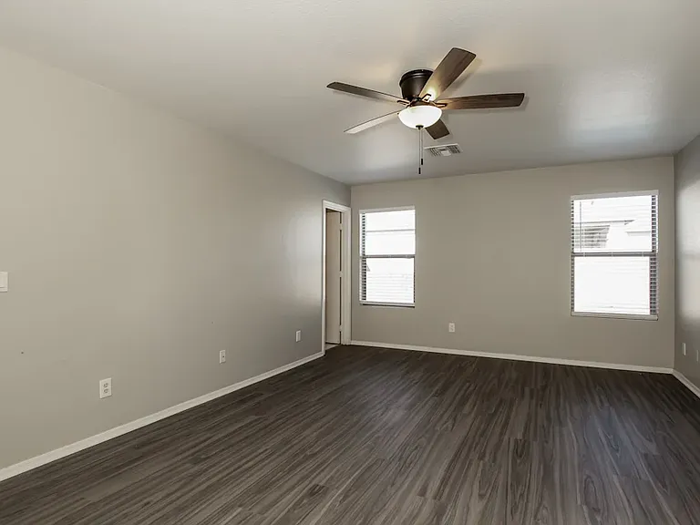 11950 W Flores Dr — Photo 6