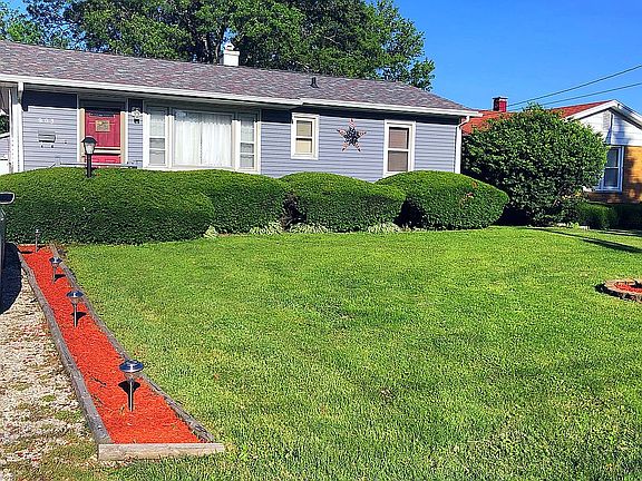 2nd image of 903 S Whitesboro St