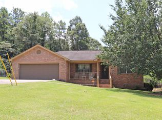 11 Robinson Dr, Petal, MS 39465
