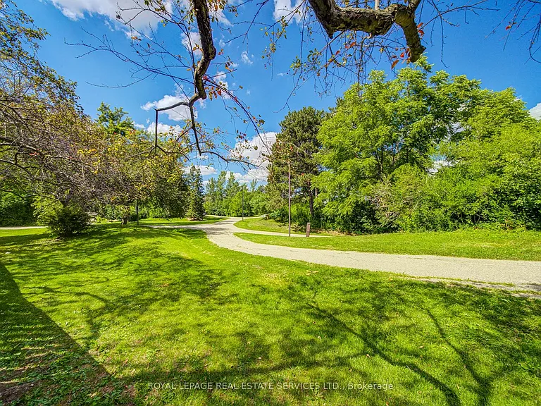 3500 Glen Erin Dr #4 — Photo 35
