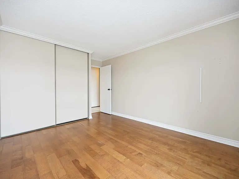 155 Front St N #1306 — Photo 15