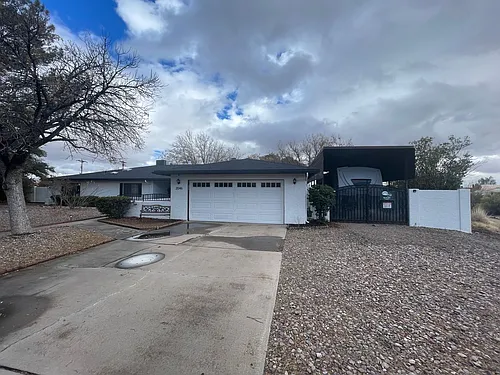 2046 Piccadilly Ln Photo 1