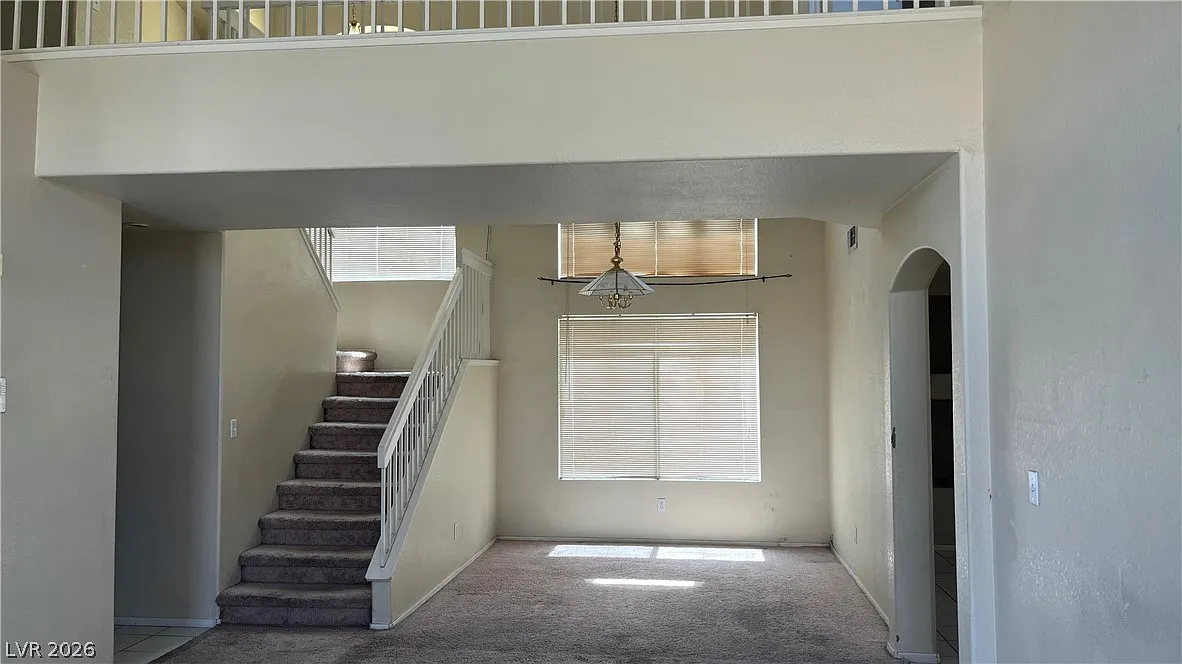 3 bed, 2.5 bath, 2034 sqft, $2,045 — Photo 4