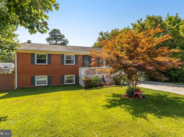 1811 Halifax Rd, Woodbridge, VA 22191