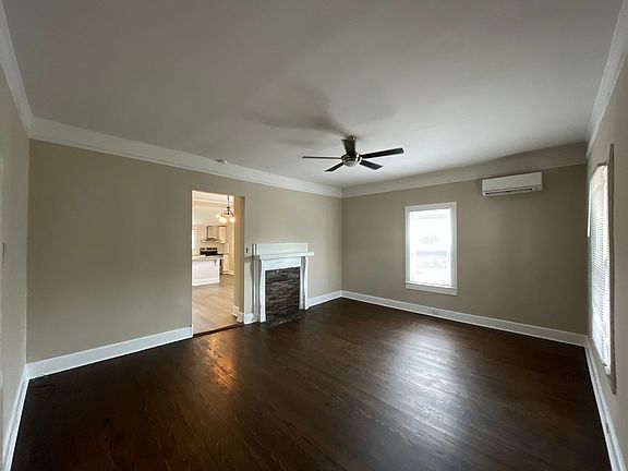 2nd image of 220 S Rose Ave