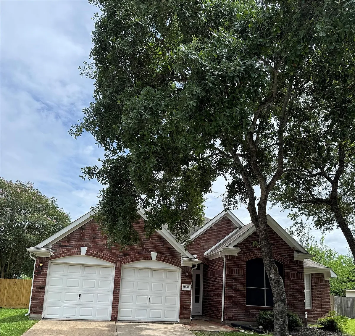 Building Photo - 17303 Kenton Crossing Ln