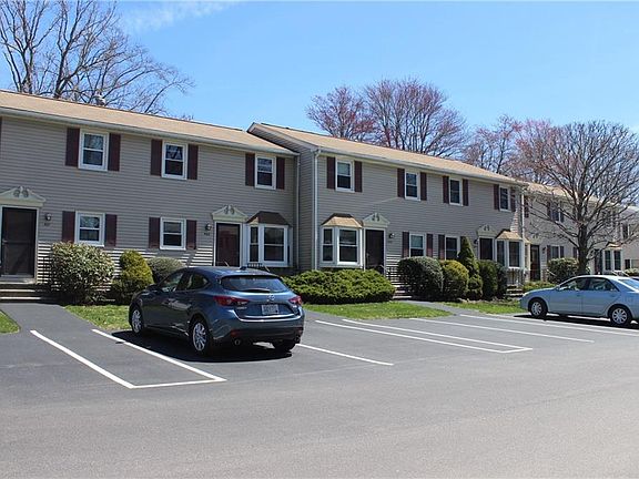 2nd image of 402 Woodhaven Ct #402