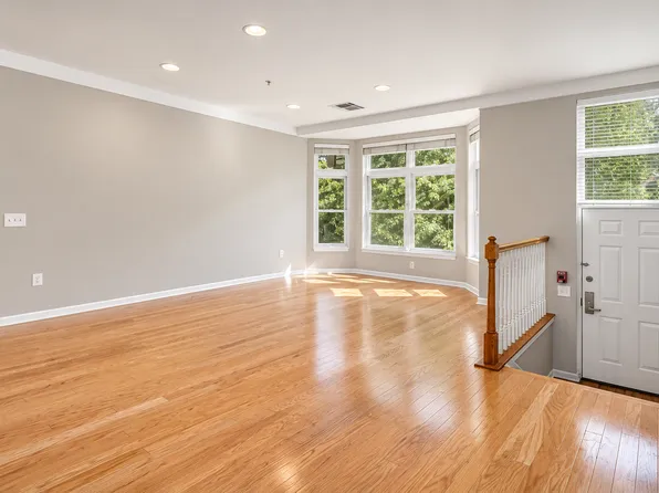1300 Grand St APT 224, Hoboken, NJ 07030