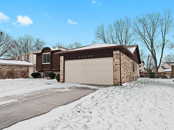 2nd image of 45989 Gainsborough Dr