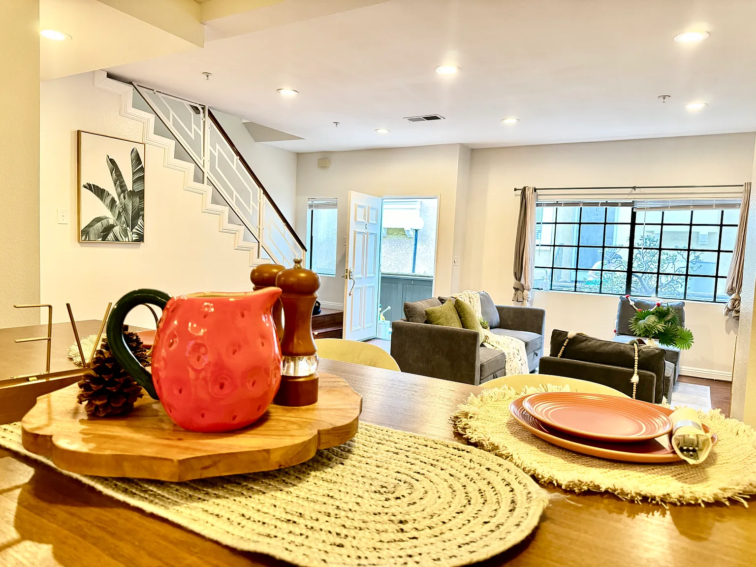 4 bed, 1572 sqft, $5,500 — Photo 3