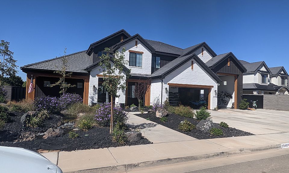 1st image of 2946 S Farmland Dr