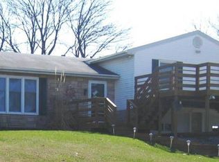 17020 N Route Z, Centralia, MO 65240