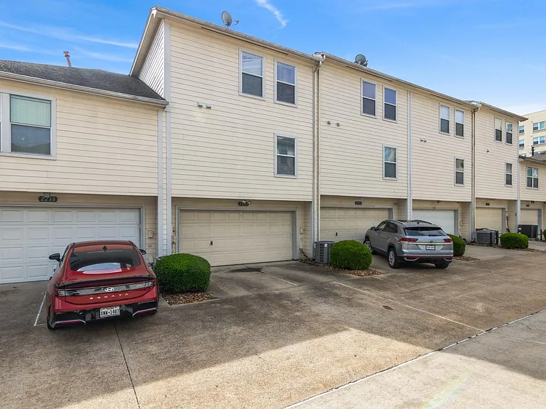 2236 Ann St — Photo 16