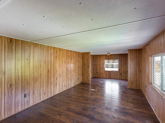 2nd image of 1407 N Caufield Ct