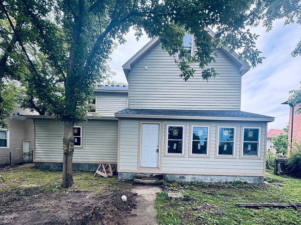 2nd image of 133 S Center St