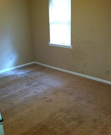 5th image of 4556 Plato Ave