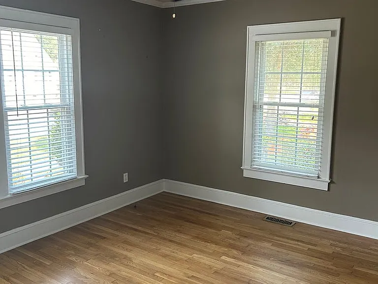900 Laurel St — Photo 24