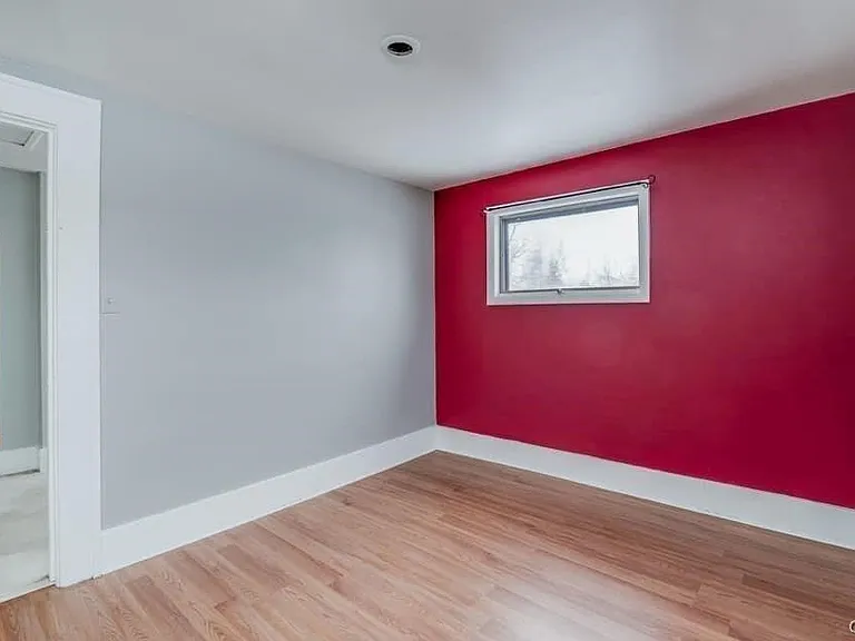 637 Coffeen St — Photo 24
