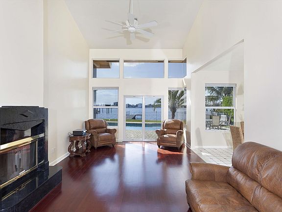 5th image of 509 N Atlantic Dr