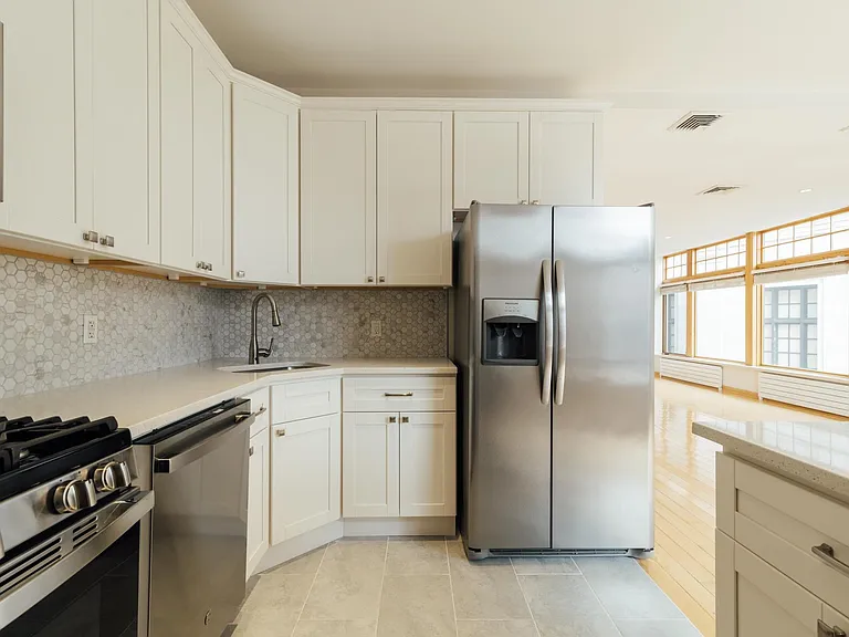 30 Park Ave #1 — Photo 12